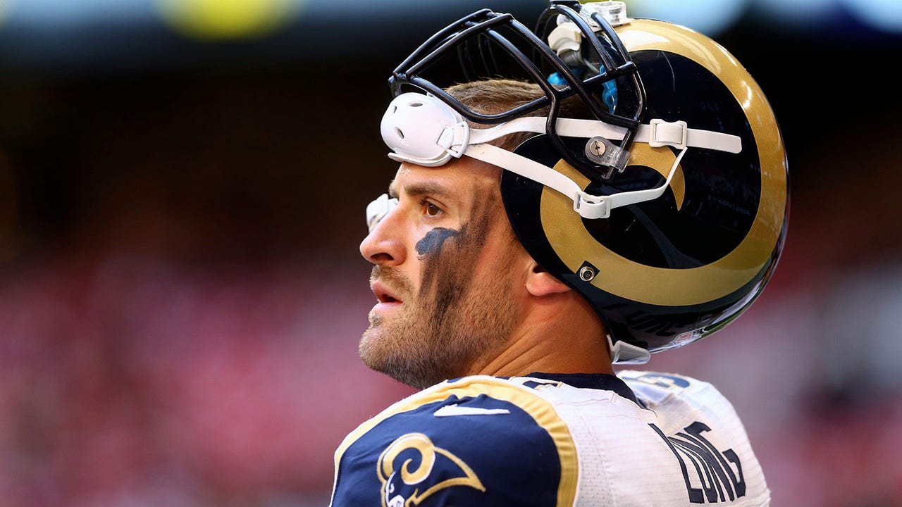 Chris Long keeps getting better, and he sees light at the end of the tunnel for Rams